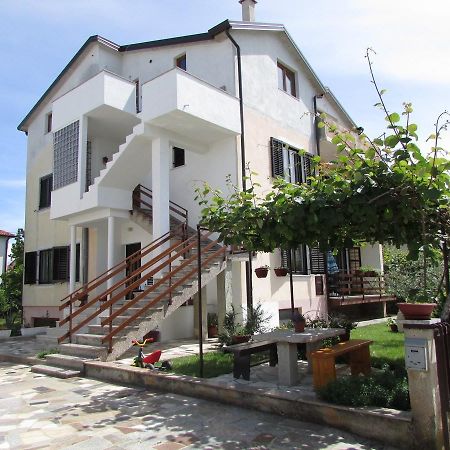 Mirela House With Apartment Умаг Екстер'єр фото