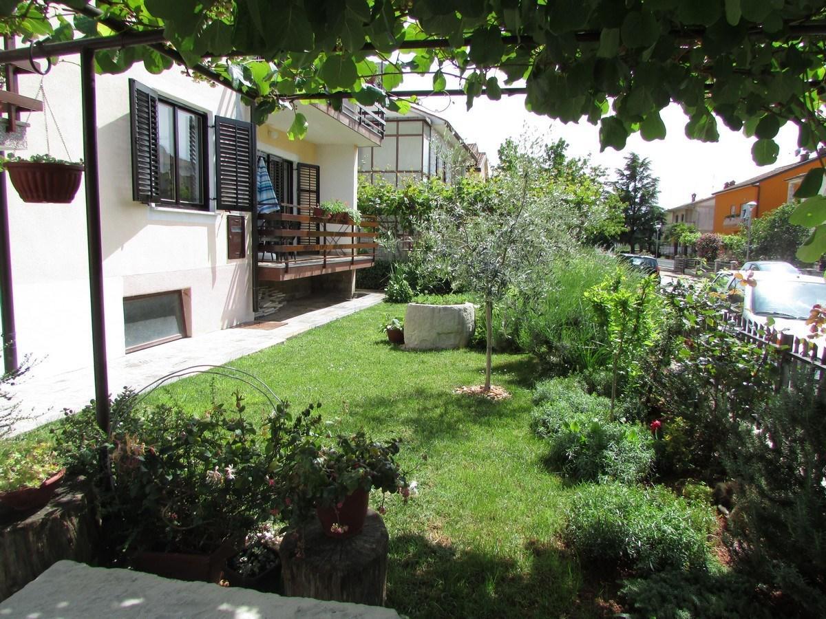 Mirela House With Apartment Умаг Екстер'єр фото